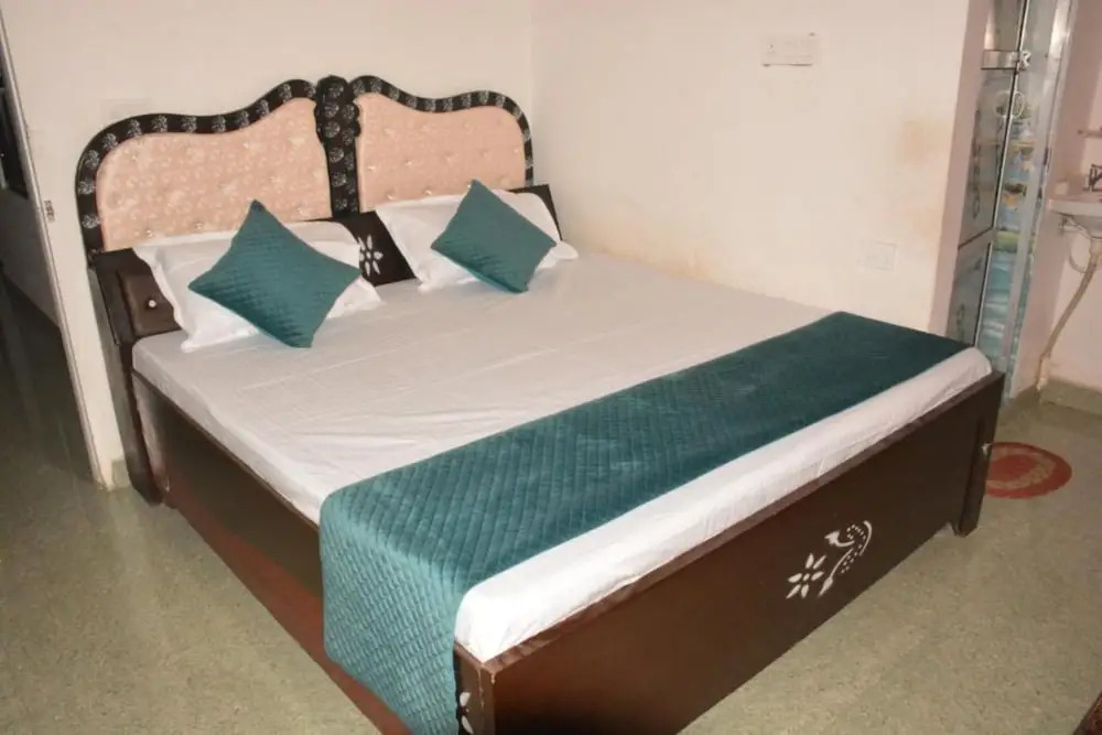Hotel Holiday
