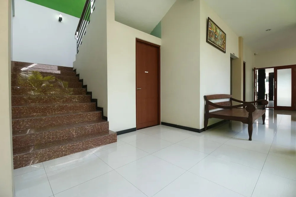 Airy Terminal Tirtonadi Setiabudi 45 Solo