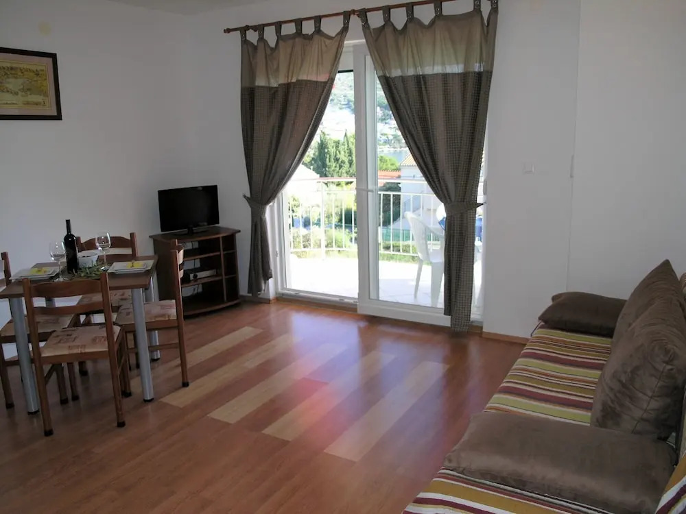 Apartments Marinko