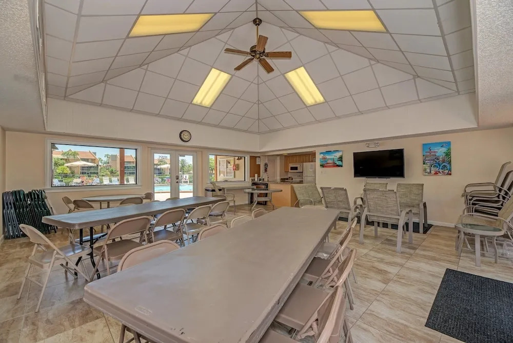 Midnight Cove Ii 911c - Excellent Beach Access! 2 Bedroom Condo