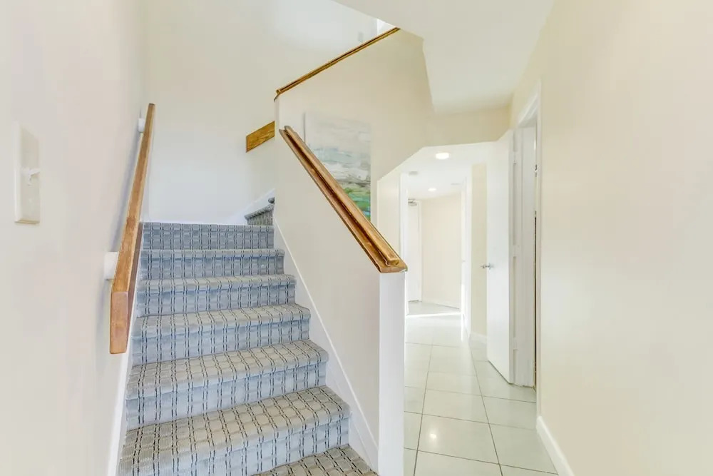 Luxury 3BR at Palms by Hosteeva