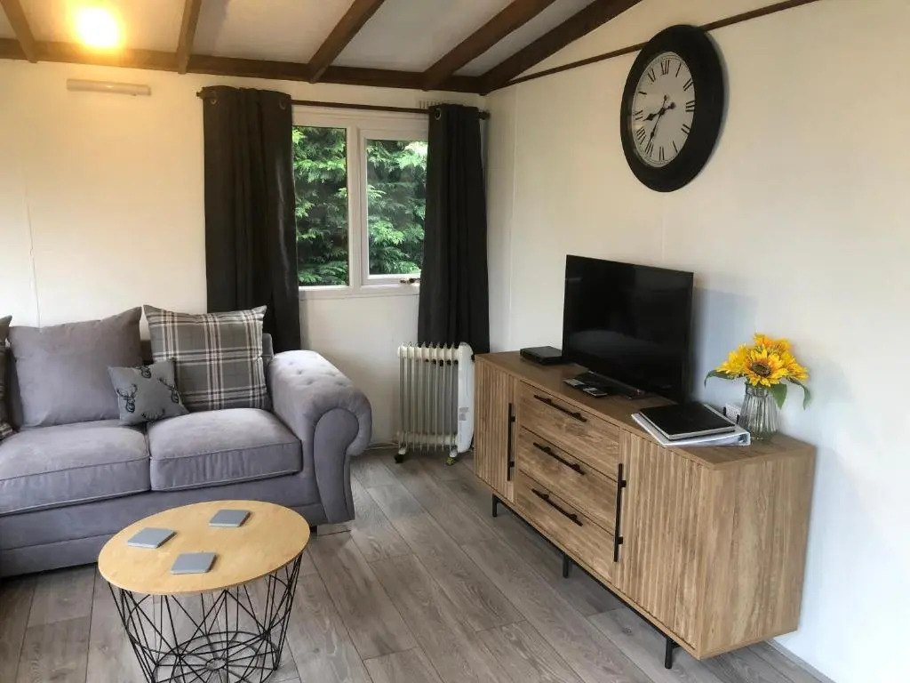 8F Lakeside Lodge Caer Beris Builth Wells
