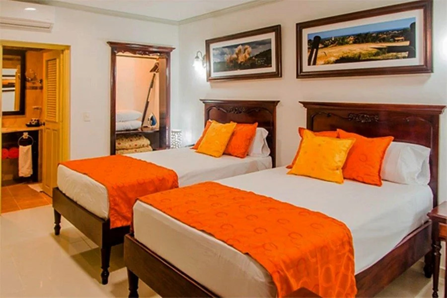 Hotel E La Calesa