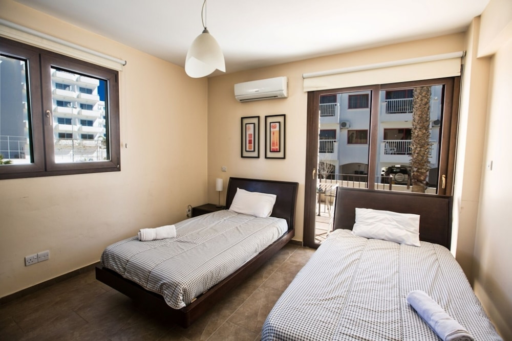 Luxury 2 Bedroom Apartment With Communal Pool, Ayia Napa Apartment 1276