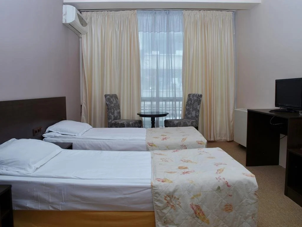 Sezoni South Burgas