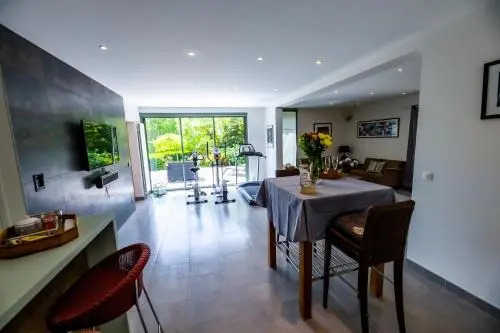 Chambres dHôtes et Suites à La Ferme de lOudon & SPA