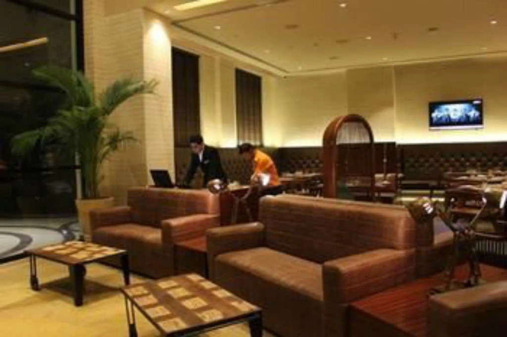 Lemon Tree Premier City Center