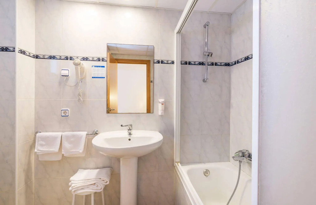 Hotel & Diving Les Illes
