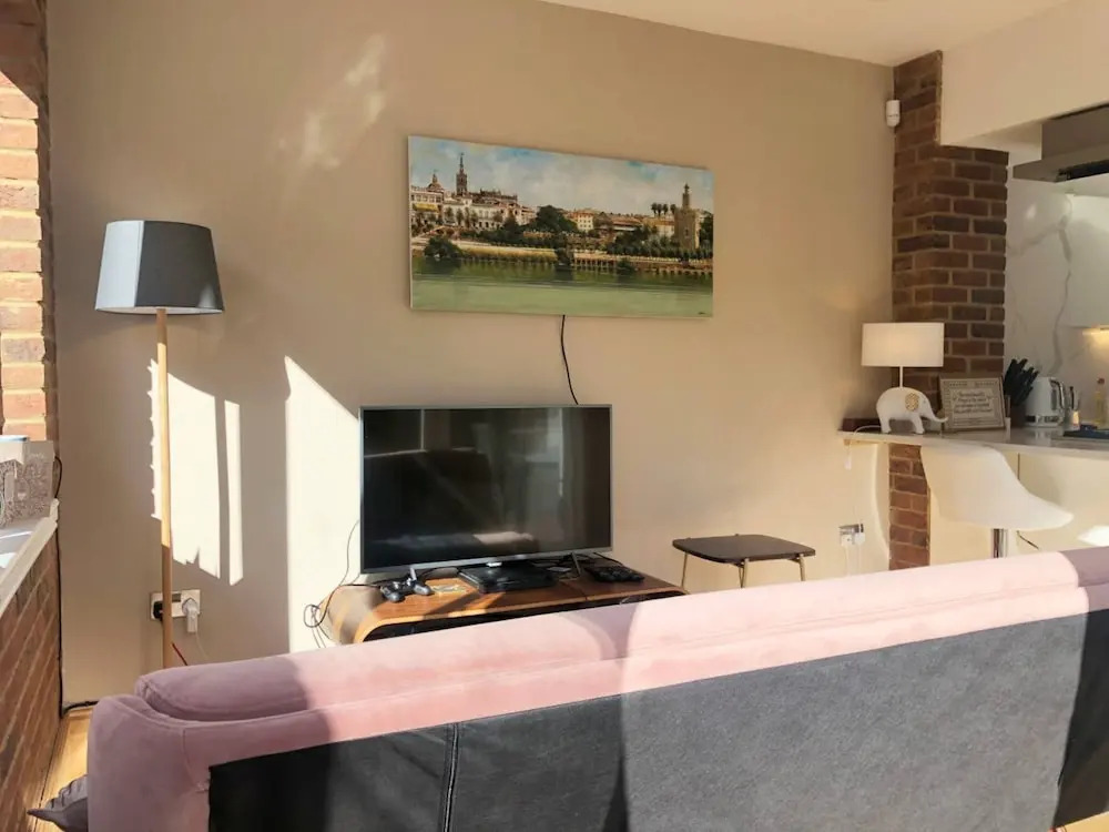 Stunning 3 Bedroom Garden Flat in Maida Vale
