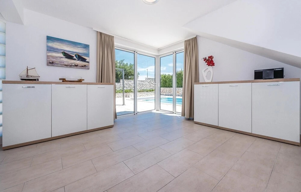 Stunning Home in Betina With Wifi and 3 Bedrooms