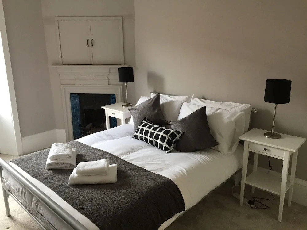 Apartment 2 Bed West End