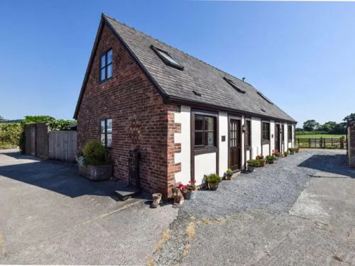 Bwthyn Bach 15569