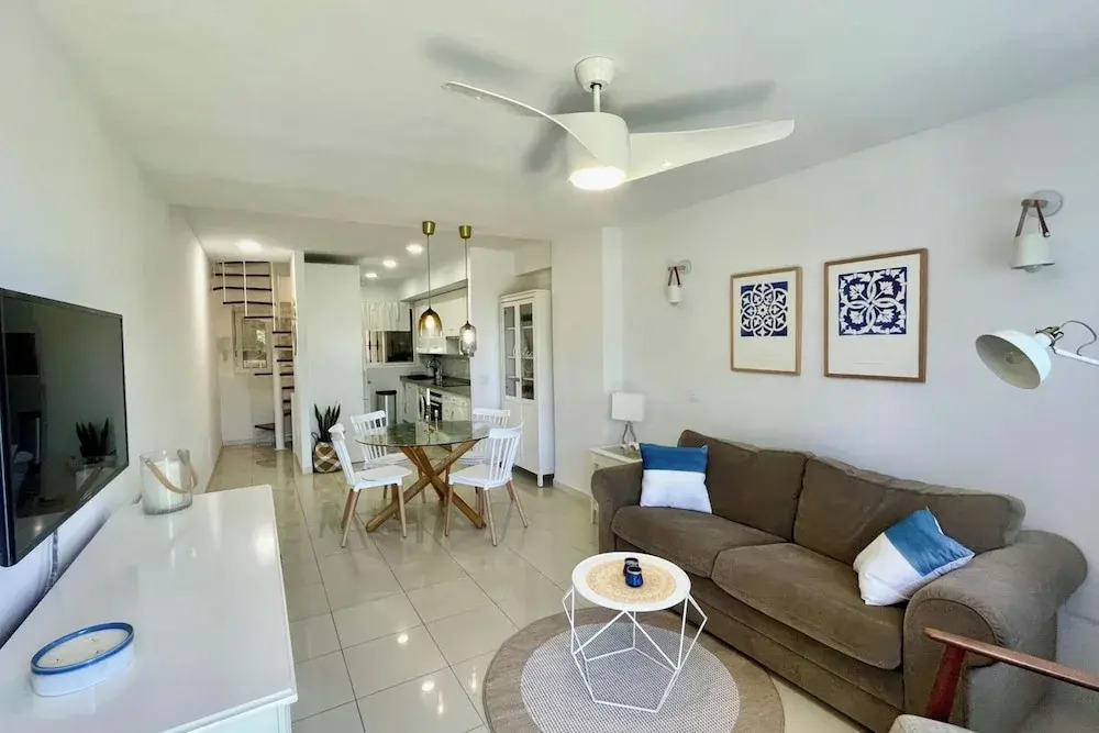 Townhouse - Sleeps 4 - Pool - Playground