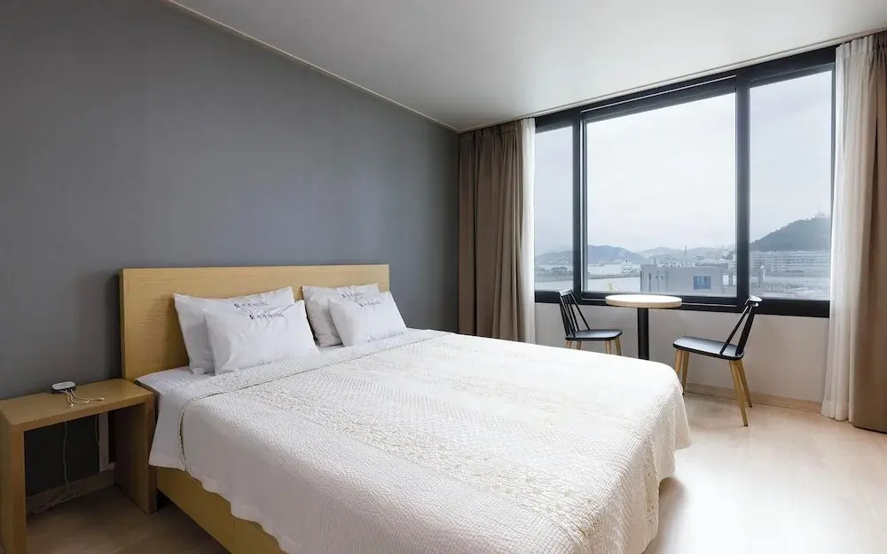 Busan Yeongdo Beach