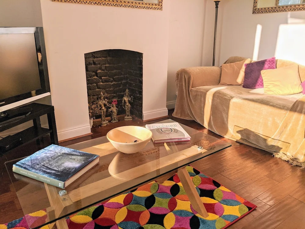 Highbury House Apartment