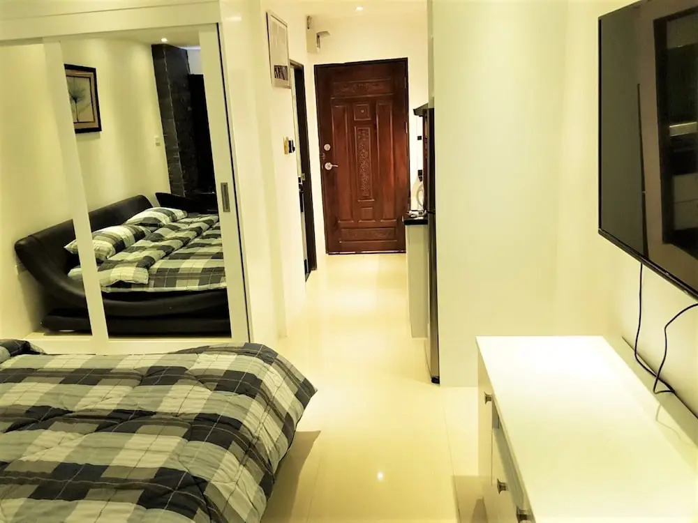 View Talay 1 - 11th Floor Studio Condo With Fantastic Views