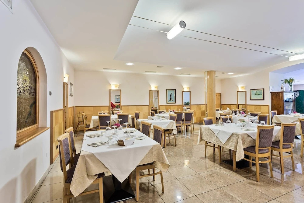 Hotel Due Laghi