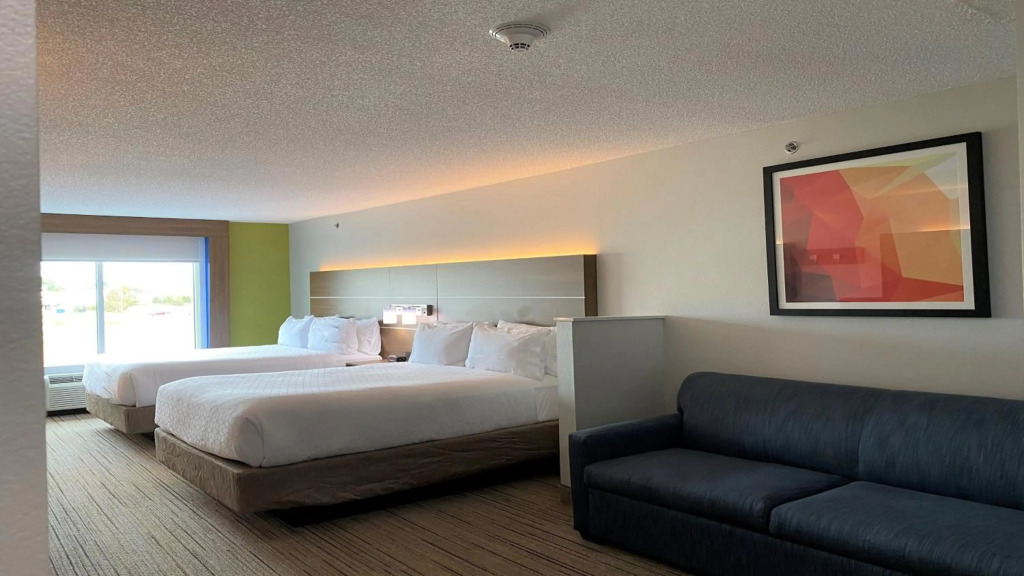 Holiday Inn Express & Suites Somerset Central by IHG