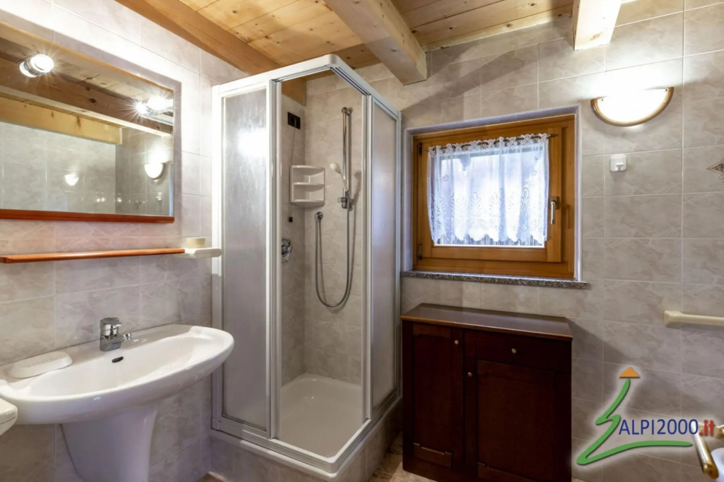 Faber, Three Room Apartment. -360 Faber
