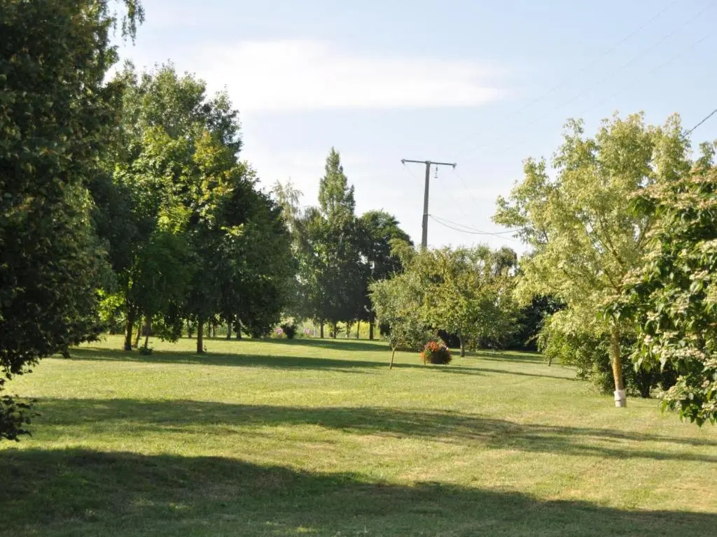 Gîte Saint-Pourçain-sur-Sioule, 2 pièces, 2 personnes - FR-1-489-30