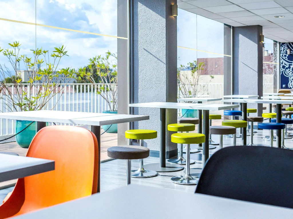 Ibis Budget Fréjus St Raphaël centre plages gare TGV