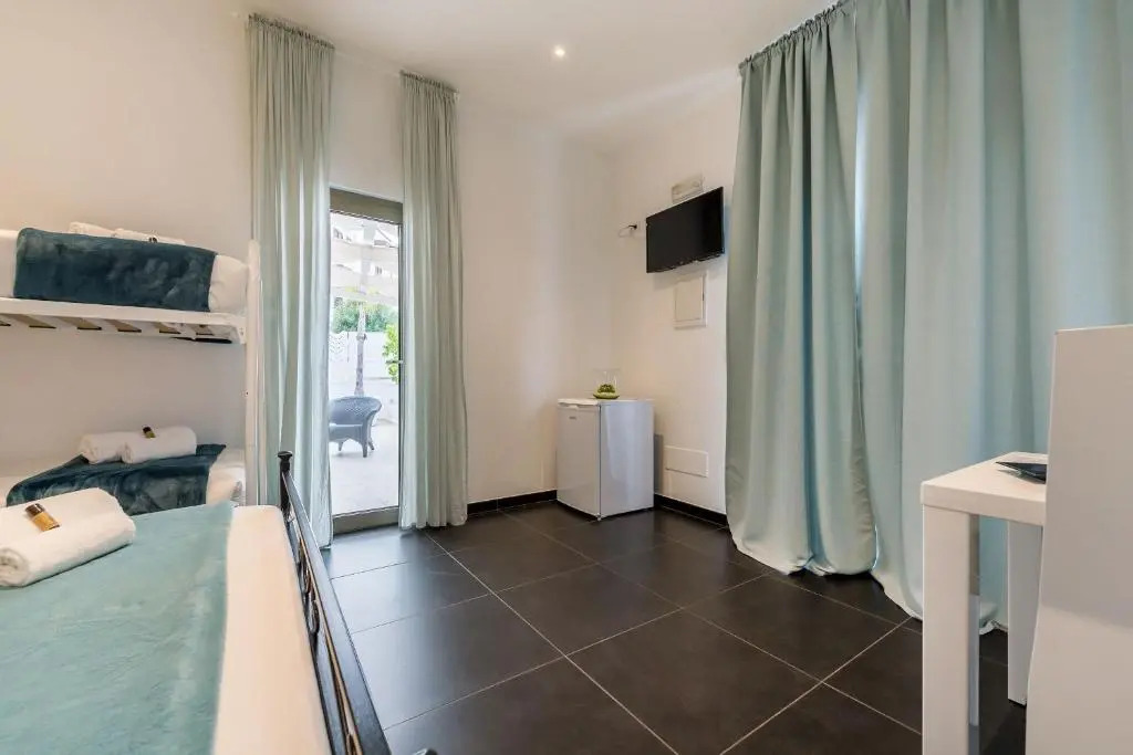 YOUR HOUSE ROOMs 1