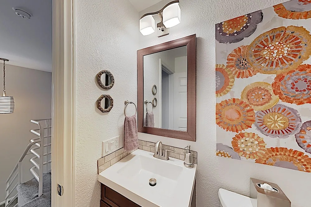 Chic Condo W/ Pool, Balcony – 1 Block To El Paseo! Condo