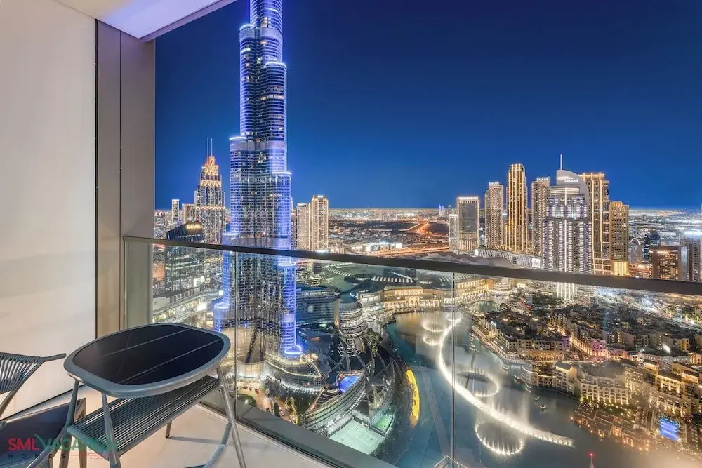 SML Vacation Homes - Sky High Apartments with Burj Khalifa and Dubai Fountain Views at Grande Signature, Downtown Dubai