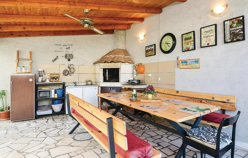 Awesome Home in Orebic With Wifi and 5 Bedrooms