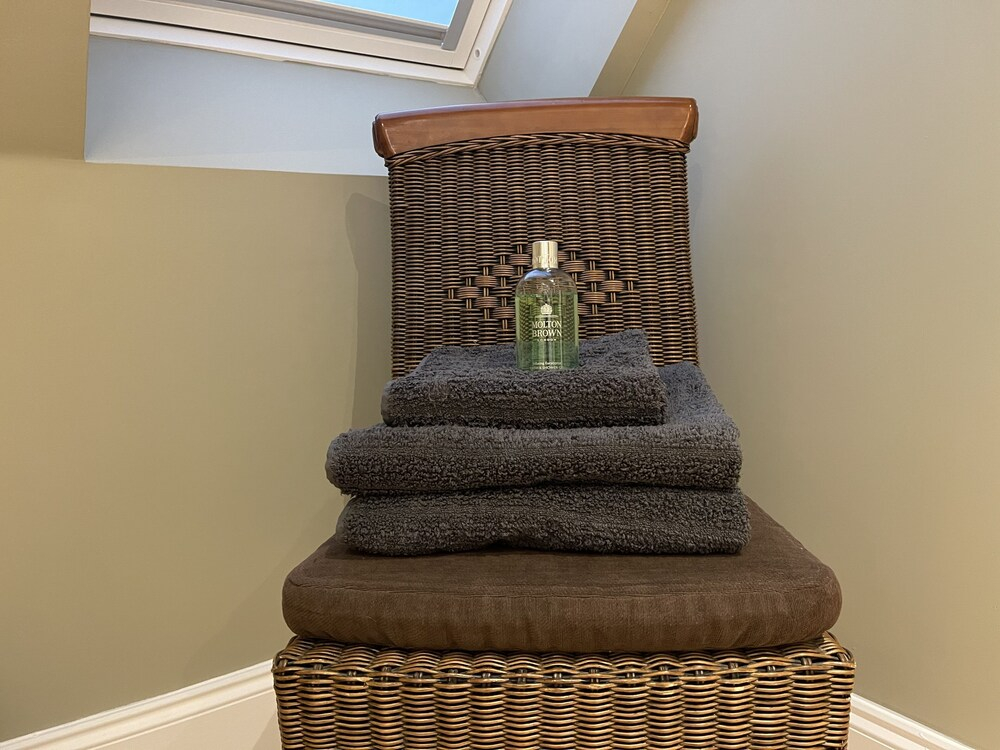 Fabulous Open Plan Studio Retreat - Cowdenbeath