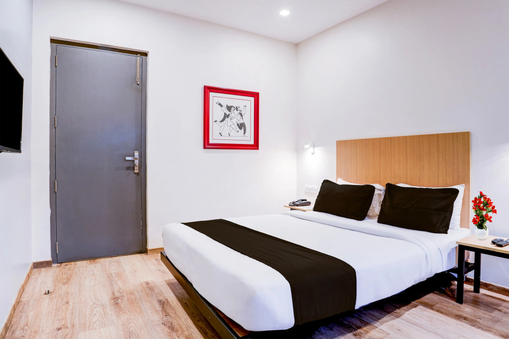 Townhouse Ulsoor Near Halasuru Metro Station
