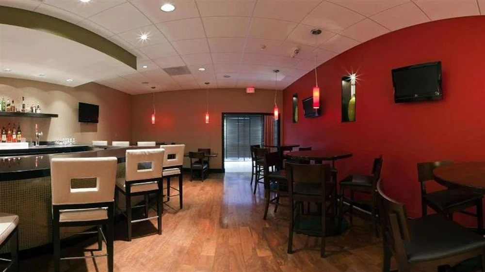 Holiday Inn Olathe Medical Center