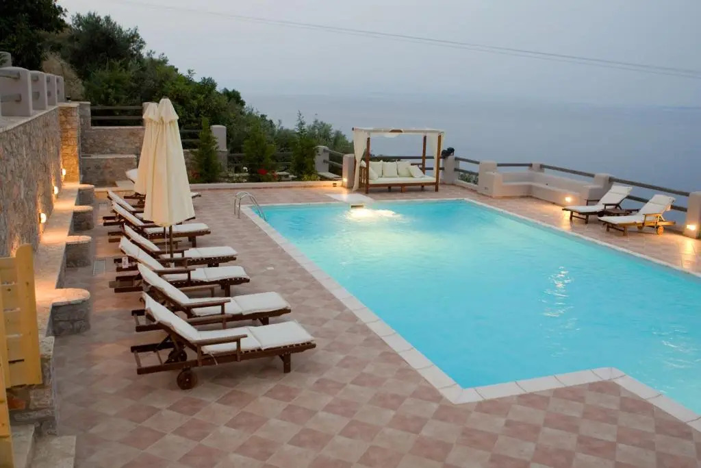 Apelon Tiritas Villas