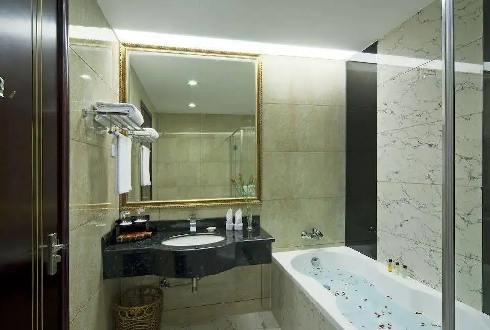 Jinhong Hotel