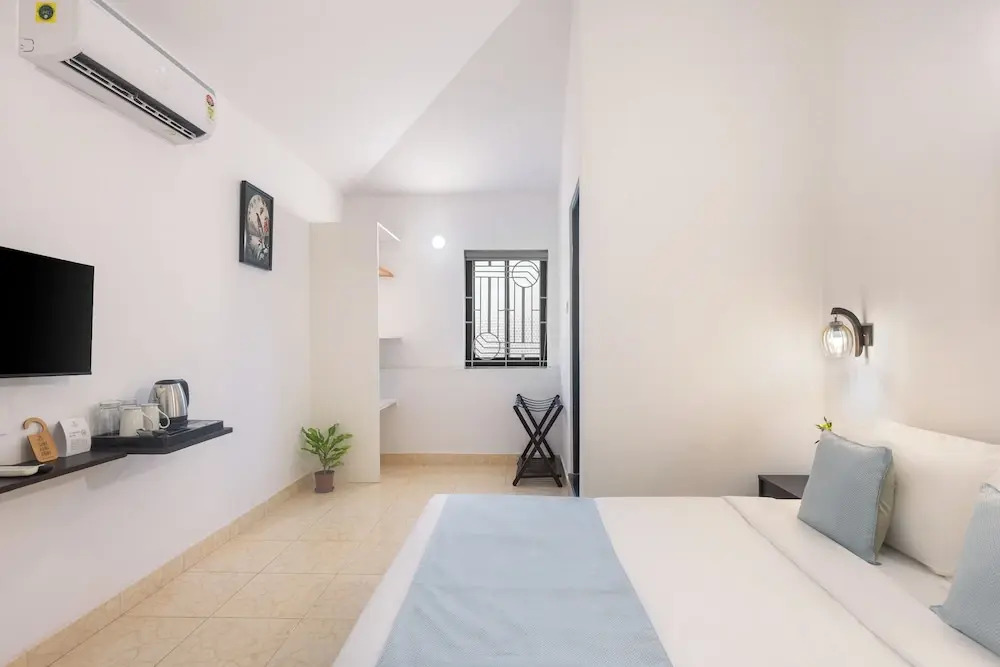 8fold by Larisa, Siolim