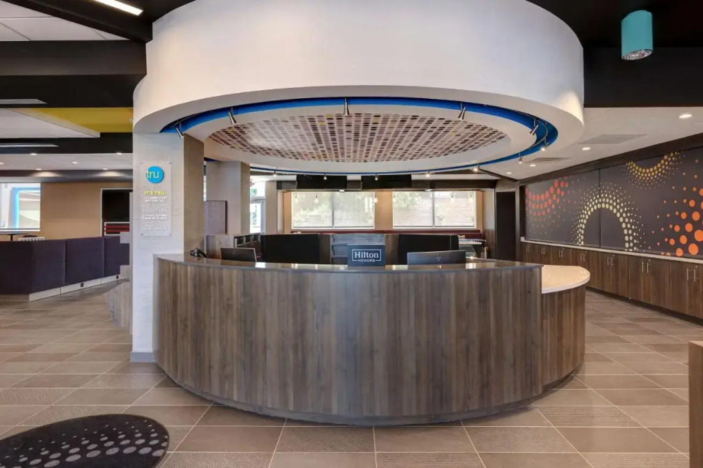 Holiday Inn Htl Stes Lithia Sp