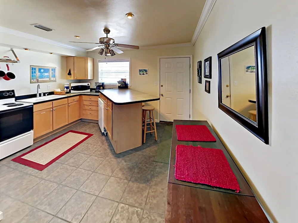 344 E Beach Blvd Condo Unit 21 by RedAwning