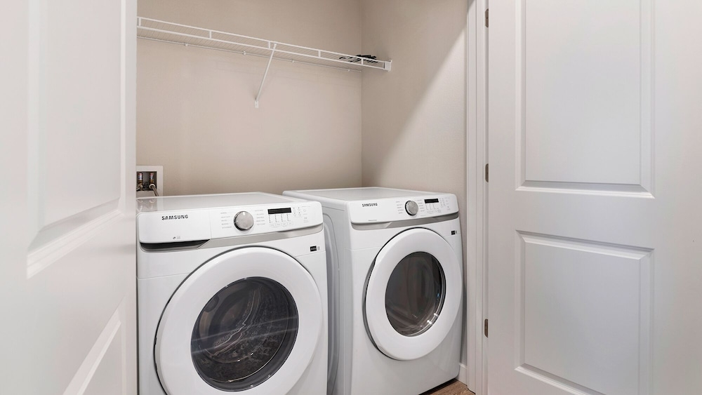 Landing Furnished Apartments Davenport near Northeast Regional Park