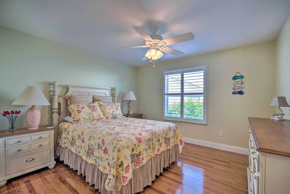 ~ 1 Mi to Golf: Home w/ Patio in The Villages!