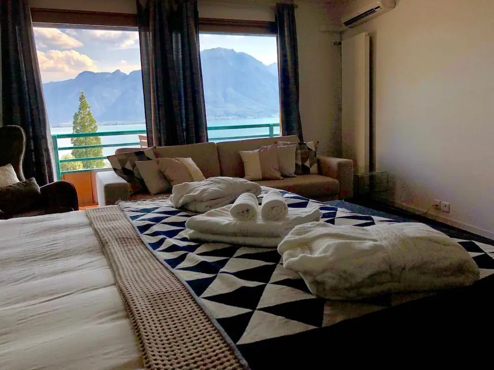 Luxury lake view apartment