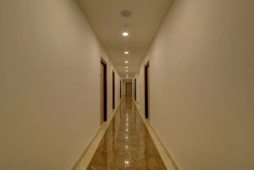 Super Collection O West Vinod Nagar Metro Station Formerly Royal Inn