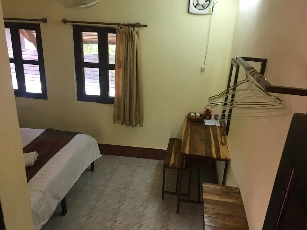 Manotemple Guest House