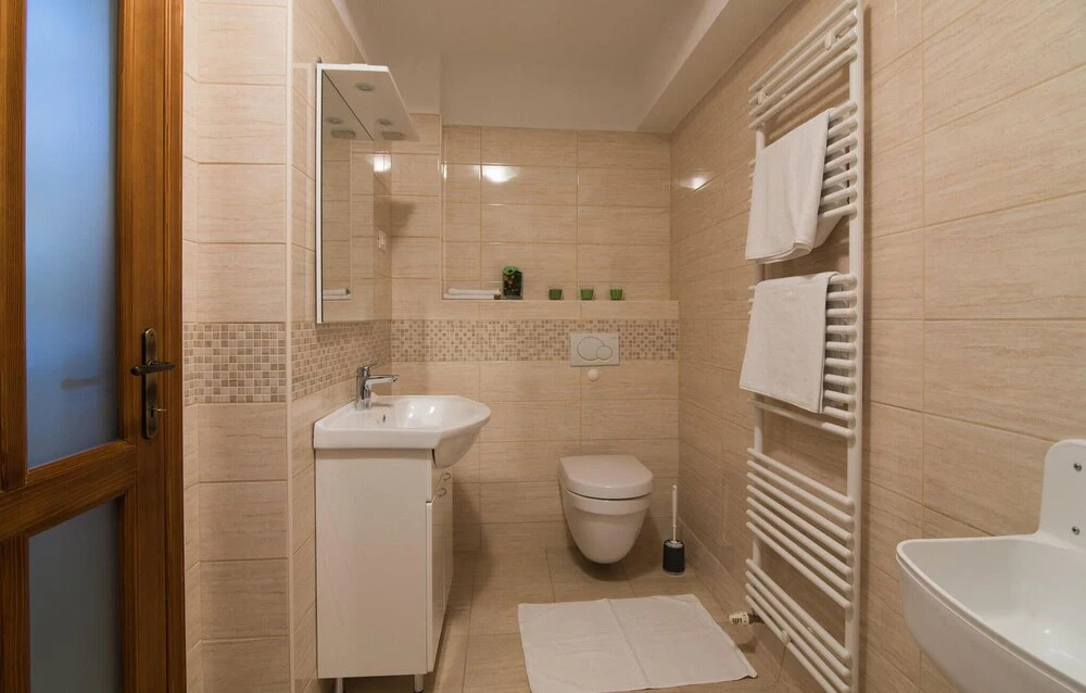 Stunning Home in Icici With Sauna, Wifi and 4 Bedrooms