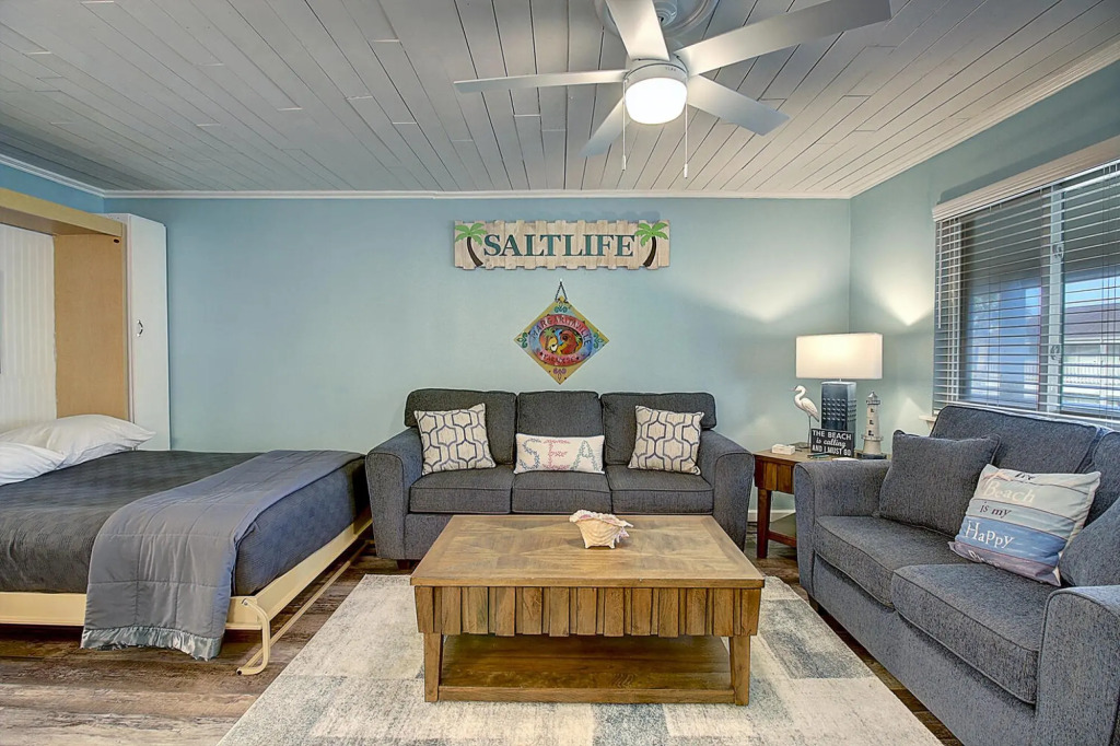 Courtyard #211 in Port Aransas