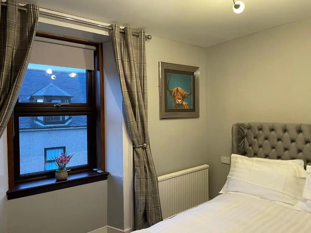Commercial Hotel