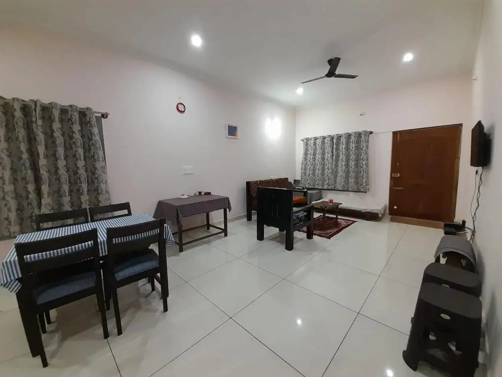 Snow Pine Holiday Home...Virajpet