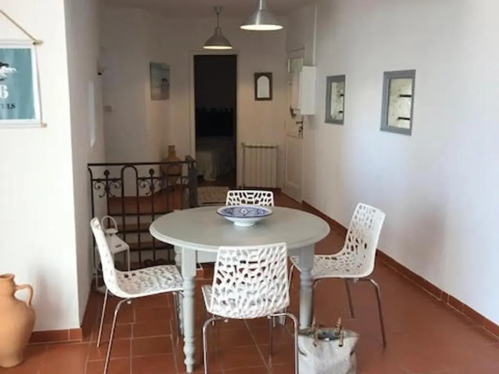 Villa F4 Méditerranéenne avec Accès Direct Crique et Parking - FR-1-309-293