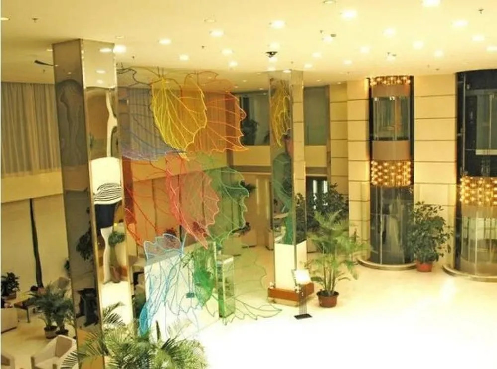 Vienna Classic Hotel (Hengtong Fortune Center Store)