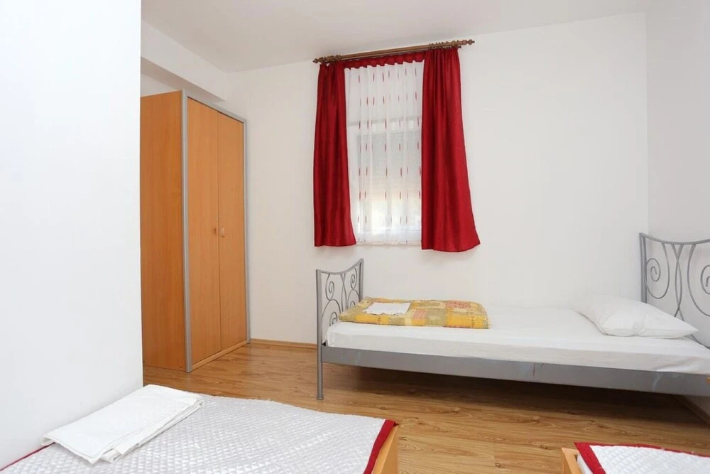 Lias - With Restaurant - A7a Drugi kat