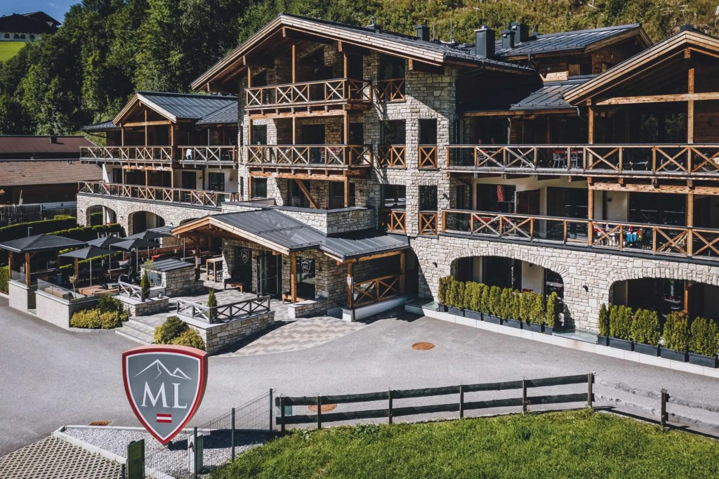 AvenidA Mountain Lodges Saalbach incl Joker Card